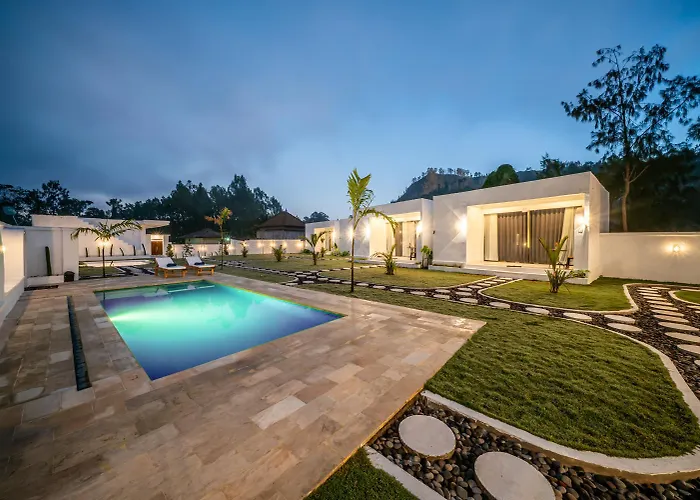 Hotel Under Hill Bali 5*