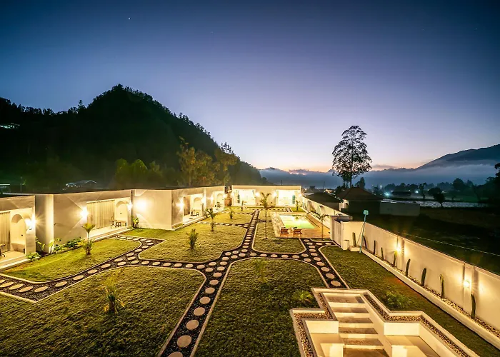 Hotel Under Hill Bali Kubupenlokan